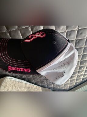 Browning Women's Chelsie Trucker Hat Cap Pink Buckmark Mesh Black Y2K